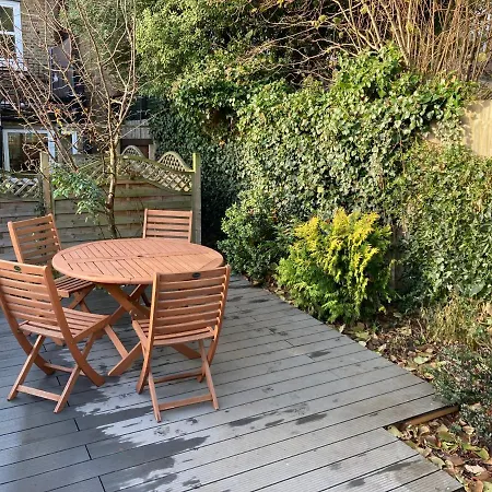 Beautiful Two Bedroom Apartment In Honor Oak
